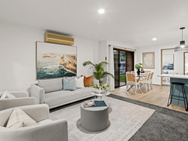 A Relaxed Coastal Retreat Opposite Shell Road Reserve