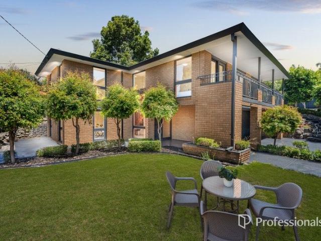 A Relaxed Family Home on a Generous 1,035sqm Corner Allotment