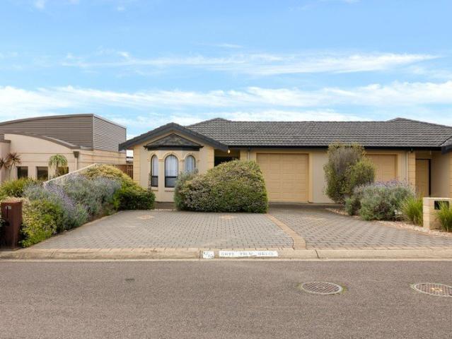 A relaxed Marina lifestyle with comfort & convenience.