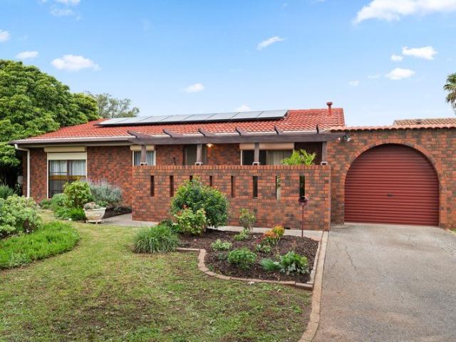 A Relaxed Three Bedroom Retreat with Lifestyle to Spare