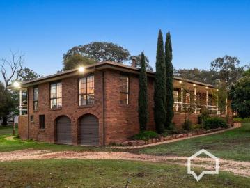 A Remarkable Rural Lifestyle on 20 Acres