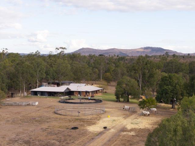 A Remarkable Rural Lifestyle Just Minutes from Town