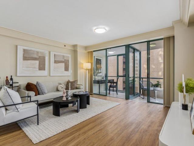 A Remarkably Spacious Apartment in the Heart of Sydney