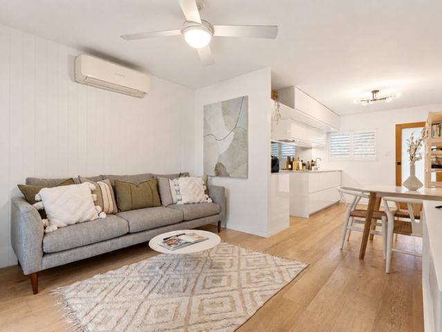 Renovated Villa with Private Courtyard