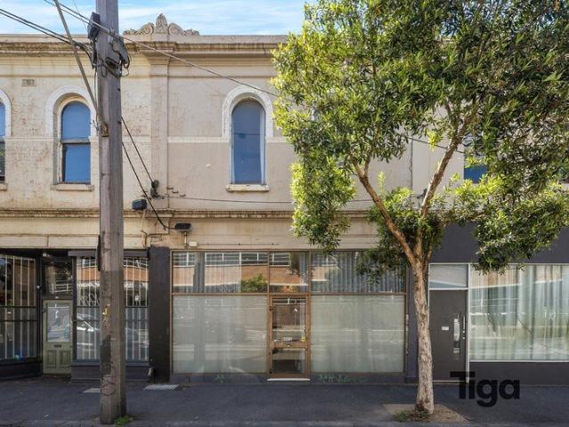 A Renovated Collingwood Character Home With Real Flexibility