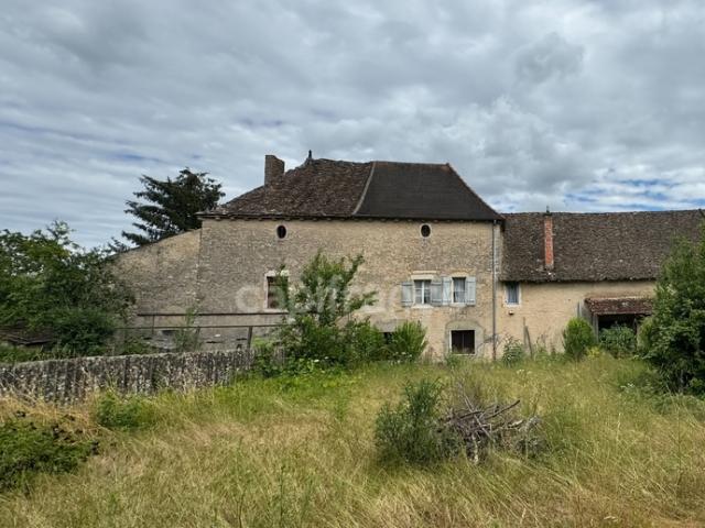 A rénover, maison ancienne à 3 minutes de Tournus