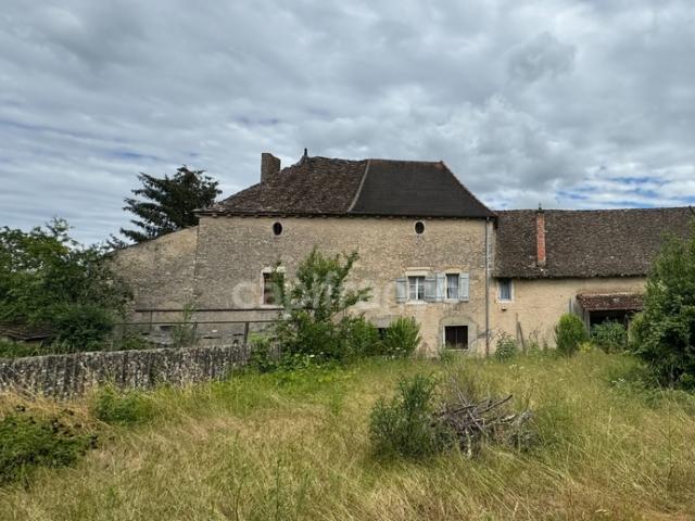 A rénover, maison ancienne à 3 minutes de Tournus
