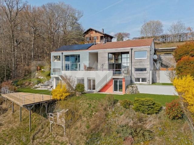 A rénover: villa familiale avec vue panoramique sur le Léman