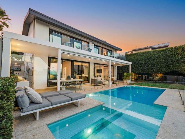 A Resort Style Family Entertainer With Panoramic Ocean Views