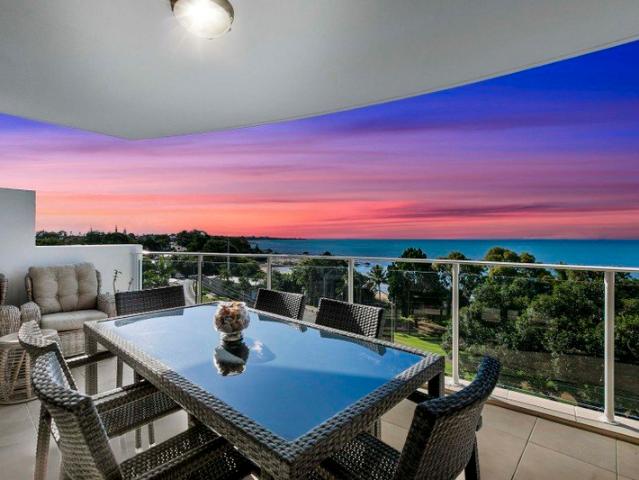 A Residence Defined by Position, Views and Lifestyle