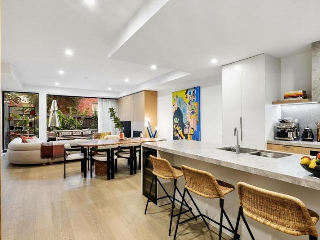A residence of design, light & lifestyle