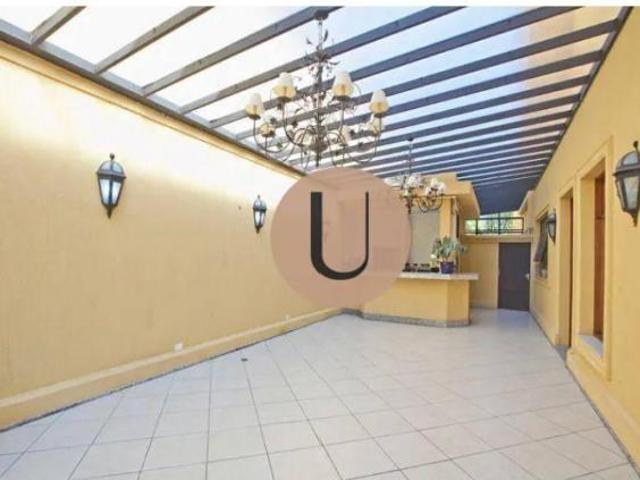 A Residência: Luxo em Cada Detalhe