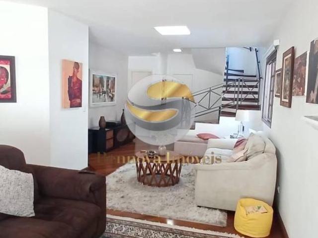 A RESIDÊNCIA PERFEITA PARA SUA FAMÍLIA, NO MELHOR ENDEREÇO DA GRANJA VIANA