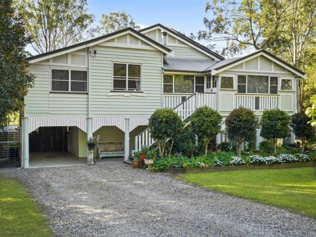A Restored Queenslander Full of Character, Comfort & Possibility