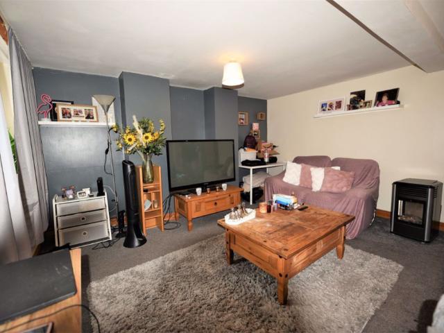 A room for rent in 1 bedroom Flat in Brudenell Road, Leeds