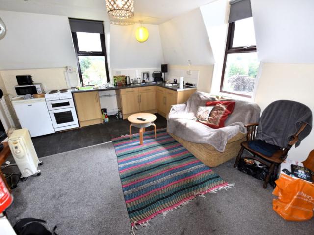 A room for rent in 1 bedroom Studio in Towers Flat 8, Leeds