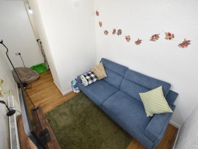 A room for rent in 2 bedroom Flat in Otley Road, Leeds