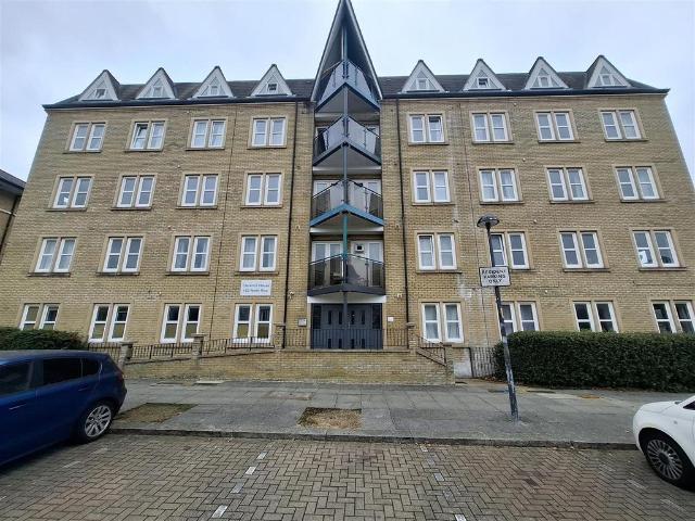 A Room in a Shared Flat, Clarence. 1 bed in a house share to rent £895 pcm £207 pw