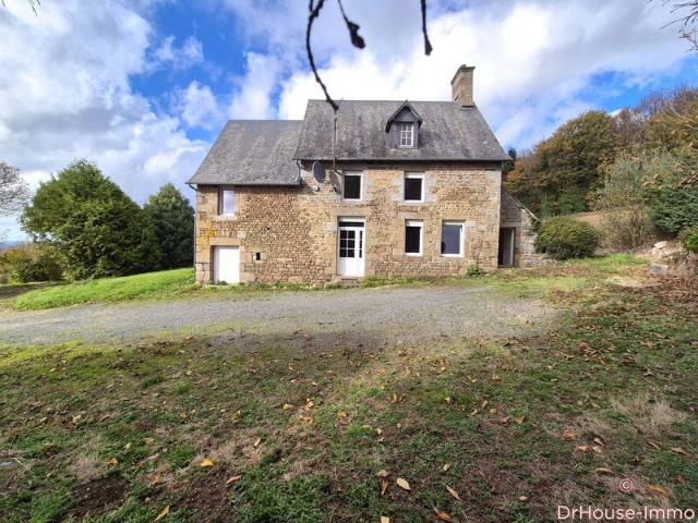 A ST POIS 50, maison en pierres, sans voisins, 4 chambres, 3800 m2, dépendances