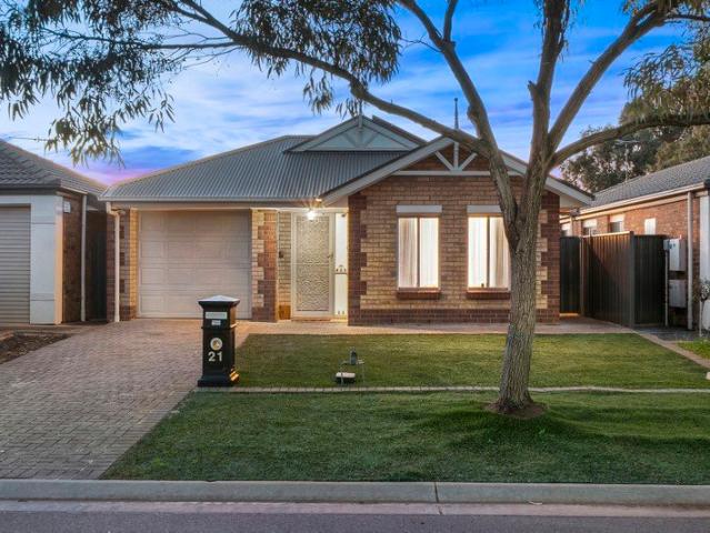 A Standout Opportunity in a Highly Convenient Pocket!