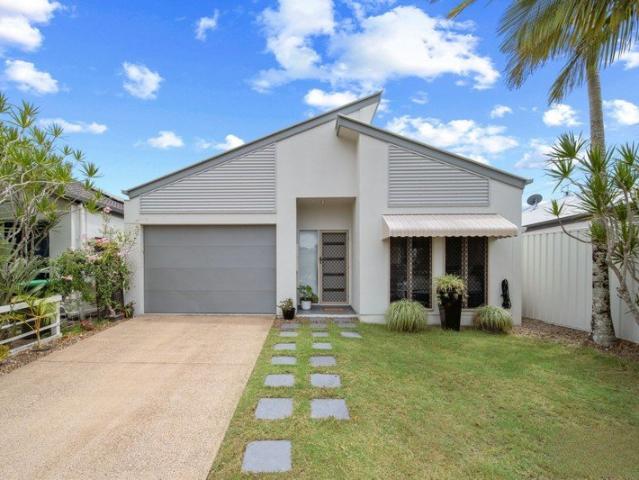 A Standout Coastal Property Offering Lifestyle & Returns