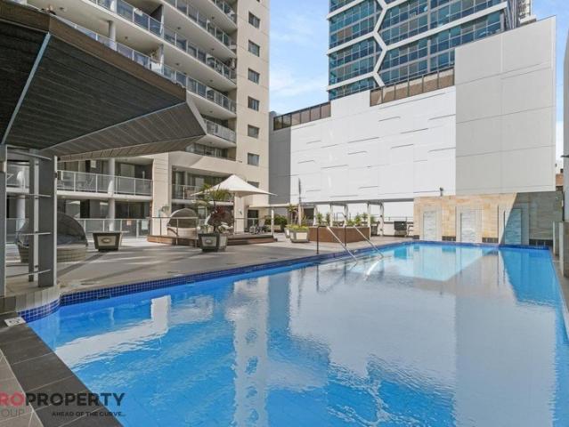 A Standout Inner City Lifestyle with Space to Relax and Entertain