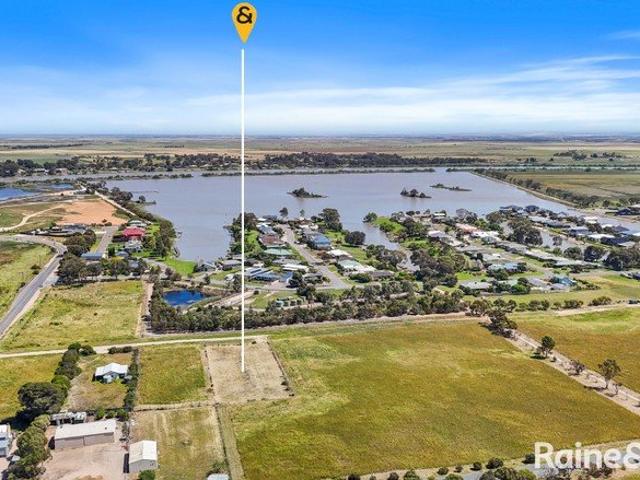 A Standout Position with Wetland & Marina Outlook