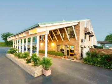 A Standout Regional Motel with Strong Returns and Growth Potential | Resort Brokers ID: FH009244