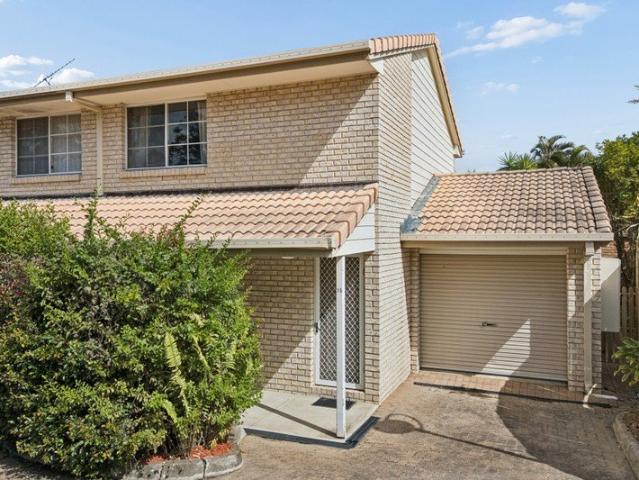 A Standout Townhouse in the Heart of Springwood