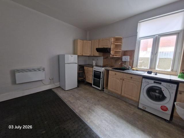 A Stanningley Road, Leeds LS12, 3 bed flat to rent, £875 pcm | PrimeLocation