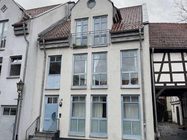 A Stadtlage: Zweiparteienhaus in Schlüchtern. Eigenheim oder Anlageobjekt