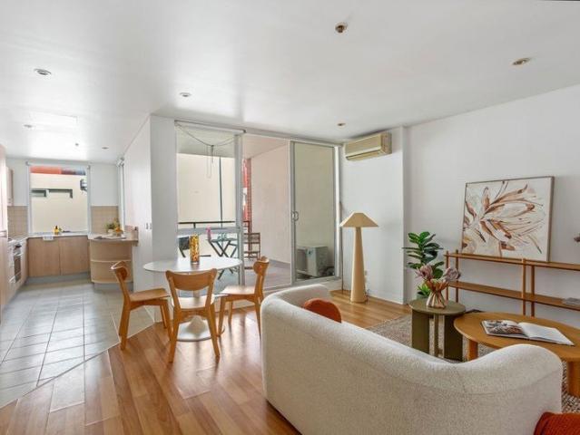 A Statement Apartment Opposite Park