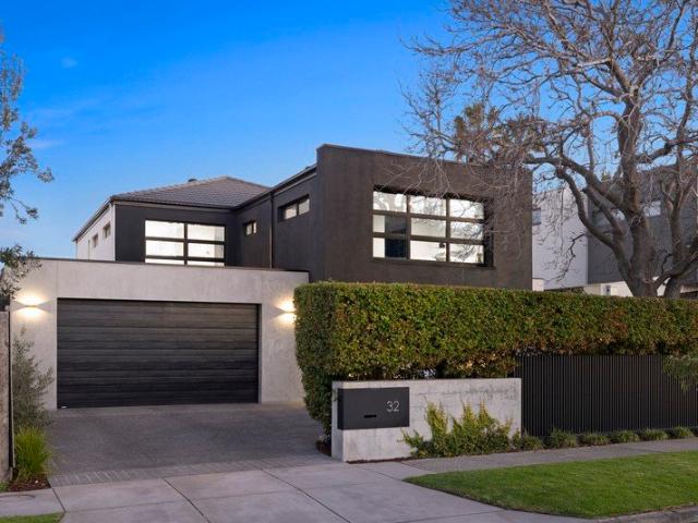 A Statement in Contemporary Bayside Living