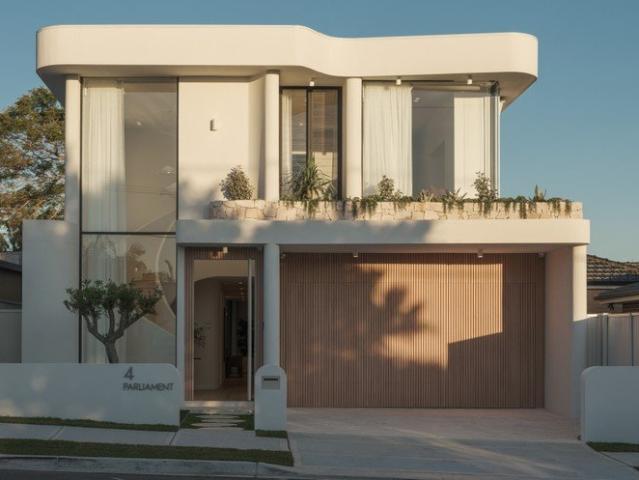 A Statement in Contemporary Luxury Living and Entertaining