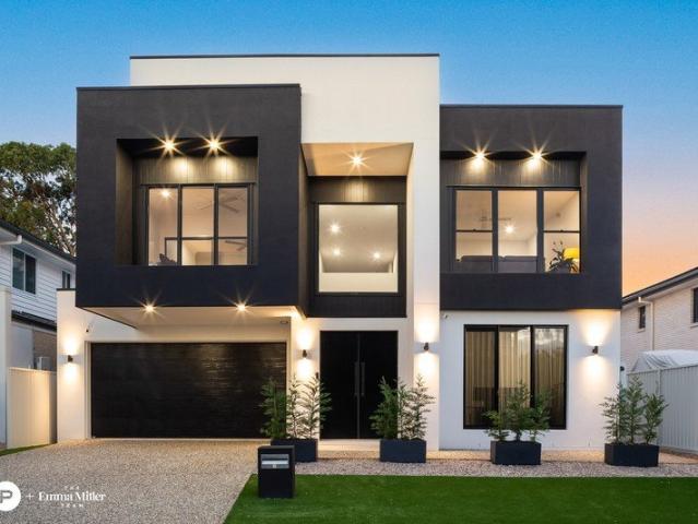 A Statement in Contemporary Waterfront Living