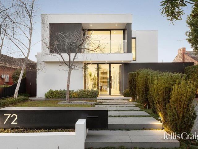A statement in luxurious contemporary family living