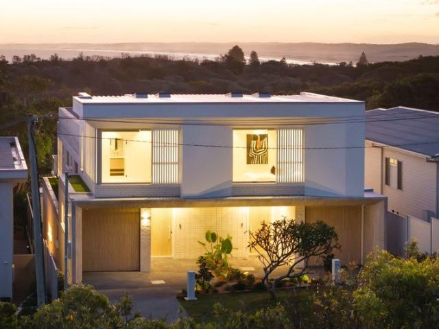 A Statement In Modern Luxury & Coastal Prestige From Every Aspect