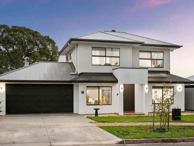 A Statement in Modern Luxury & Family Functionality