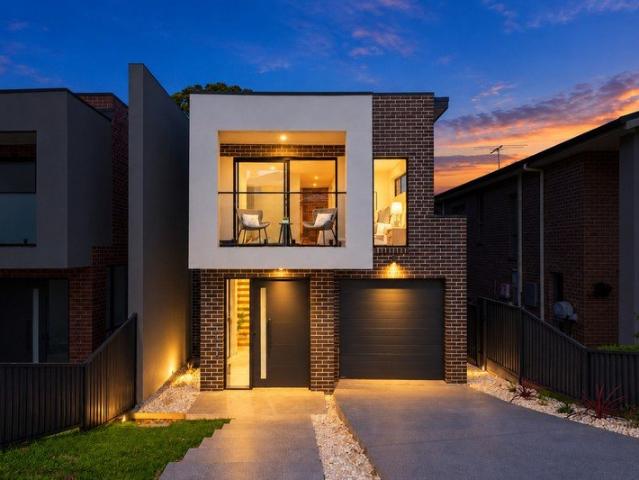 A Statement of Contemporary Luxury in the Heart of Dundas Valley