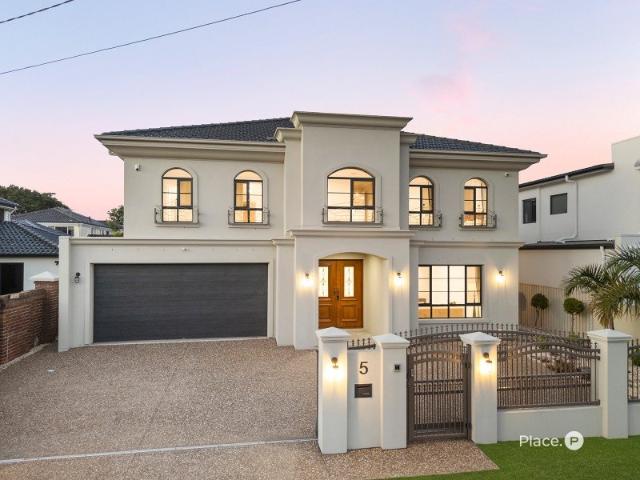 A Statement of Grand Modern Elegance in the Heart of Sunnybank