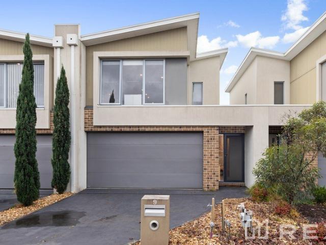 A Statement of Luxury, Lifestyle & Sophisticated Family Living in Arcadia