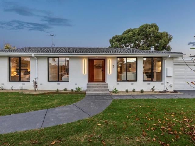 A Statement of New Look Family Living with Entertaining Paradise