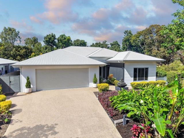 A Statement Residence on the Townsville Fairway