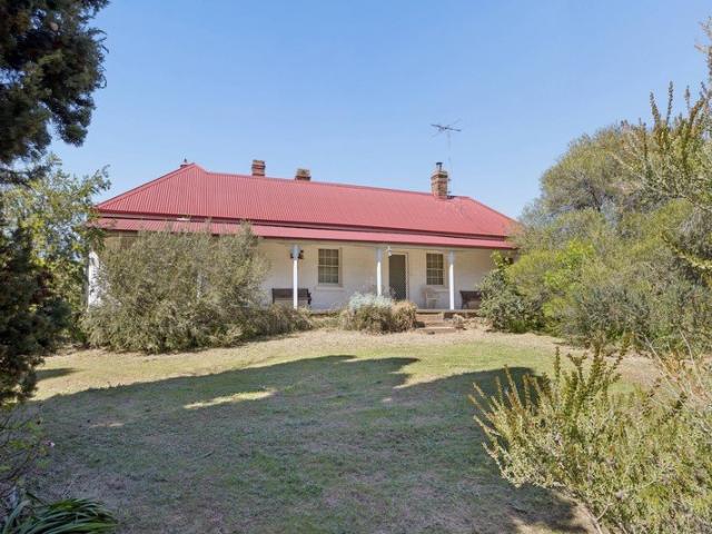 A Step Back in Time Historic 'Boara Schoolhouse' on 9.99 Acres