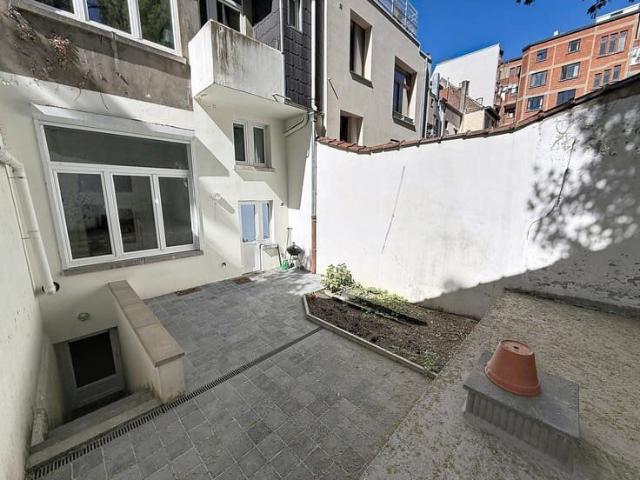 A STONE'S THROW FROM THE CHATELAIN 2 ROOMS + OFFICE