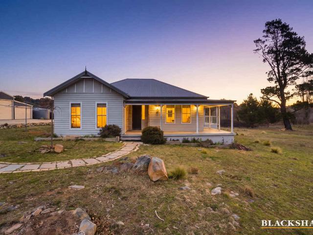 A Storybook Country Retreat Beside Burra Creek
