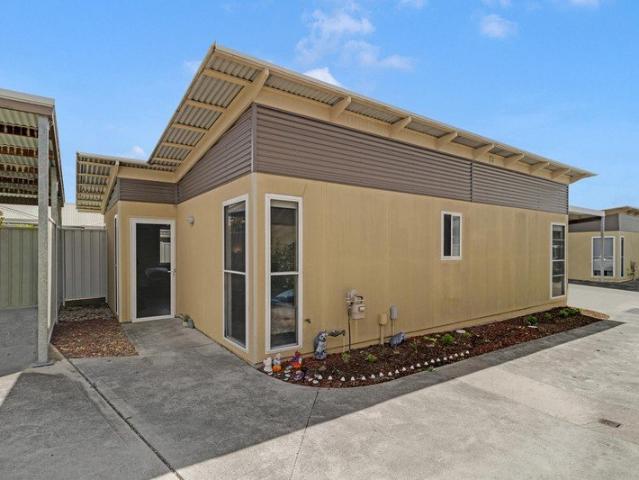 A Strong Current investment in a Central Location!
