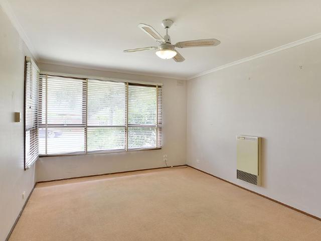 A street front 2 bedroom unit with a large courtyard