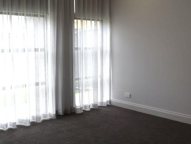 A Stunning Near New 3 or 4 Bedroom Family Home only 10 15 minutes to the CBD!