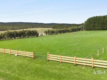 A stunning opportunity to create your dream country lifestyle